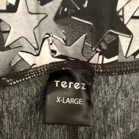 SOLD - Peloton Terez star Capris 🦄 - Picture 5 of 5